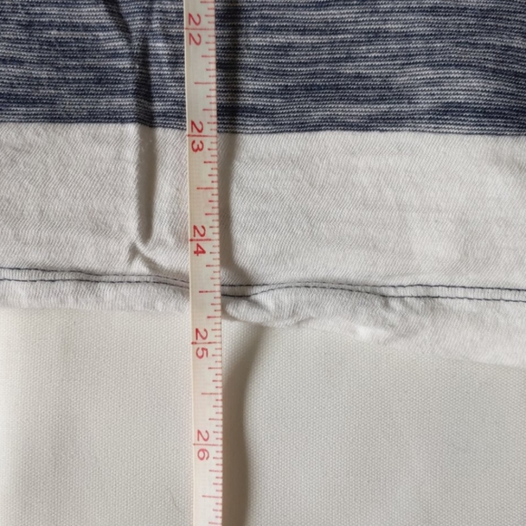 Gap V-neck - Picture 4 of 4